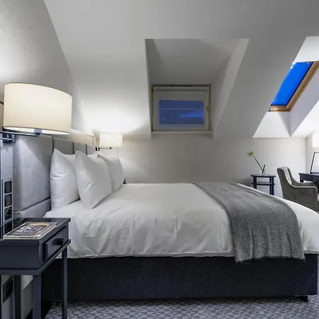 Teatro Boutique Old Town - Destigo Hotel