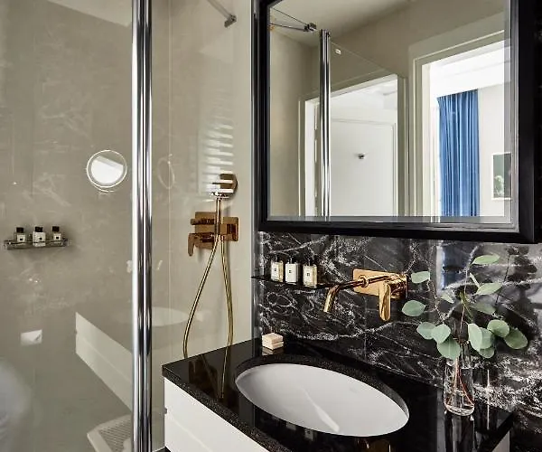 Teatro Boutique Old Town - Destigo