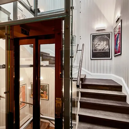 Teatro Boutique Old Town - Destigo