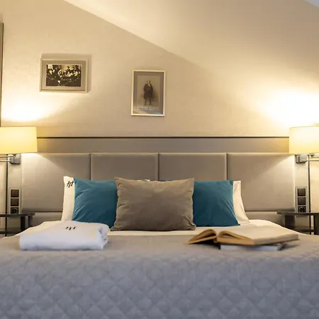 Hotel Teatro Boutique Old Town - Destigo 4*