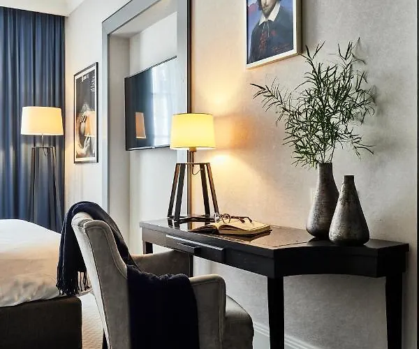 Teatro Boutique Old Town - Destigo Hotel 4*