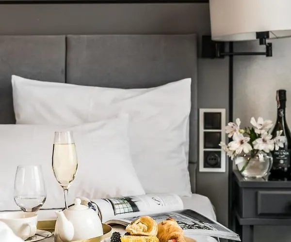 Teatro Boutique Old Town - Destigo Warsaw