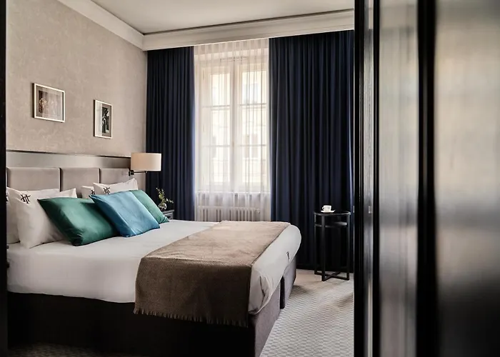 Teatro Boutique Old Town - Destigo