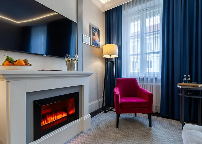 Hotel Teatro Boutique Old Town - Destigo 4*