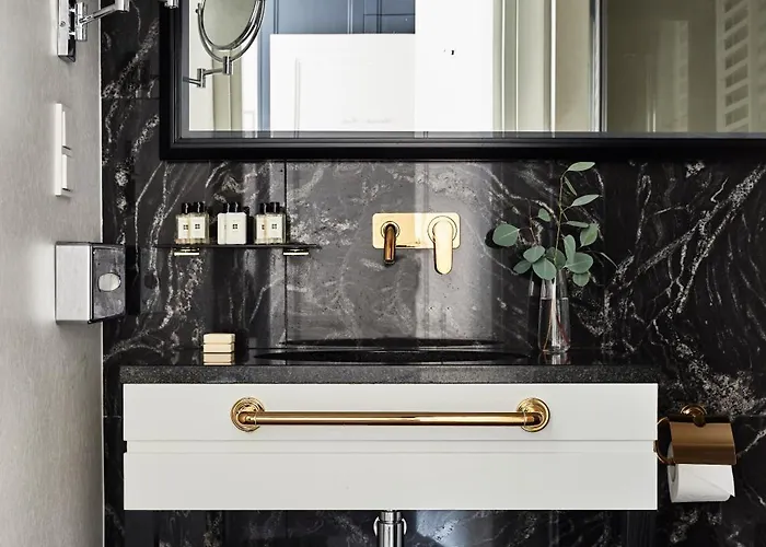 Teatro Boutique Old Town - Destigo Varsó