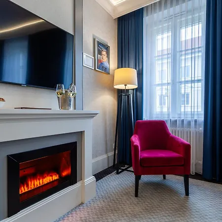 Szálloda Teatro Boutique Old Town - Destigo 4*